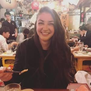 Meet your Posher, Becca